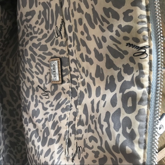 Blue/Tan vegan handbag from Guess - Picture 4 of 10